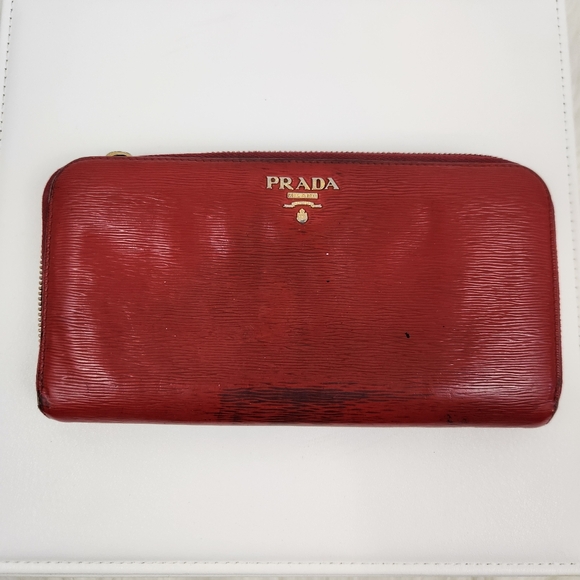 Prada Diagramme Red Leather Wallet - Picture 1 of 12
